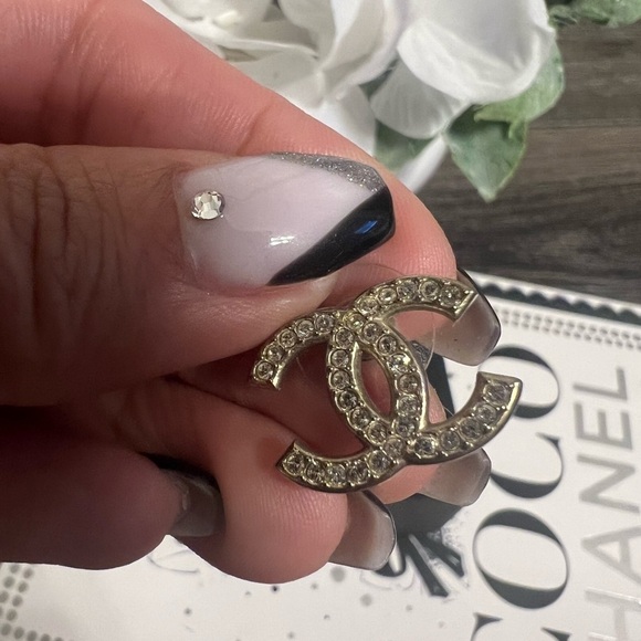 CHANEL Classic Gold CC Crystal Stud Earrings - Picture 6 of 9